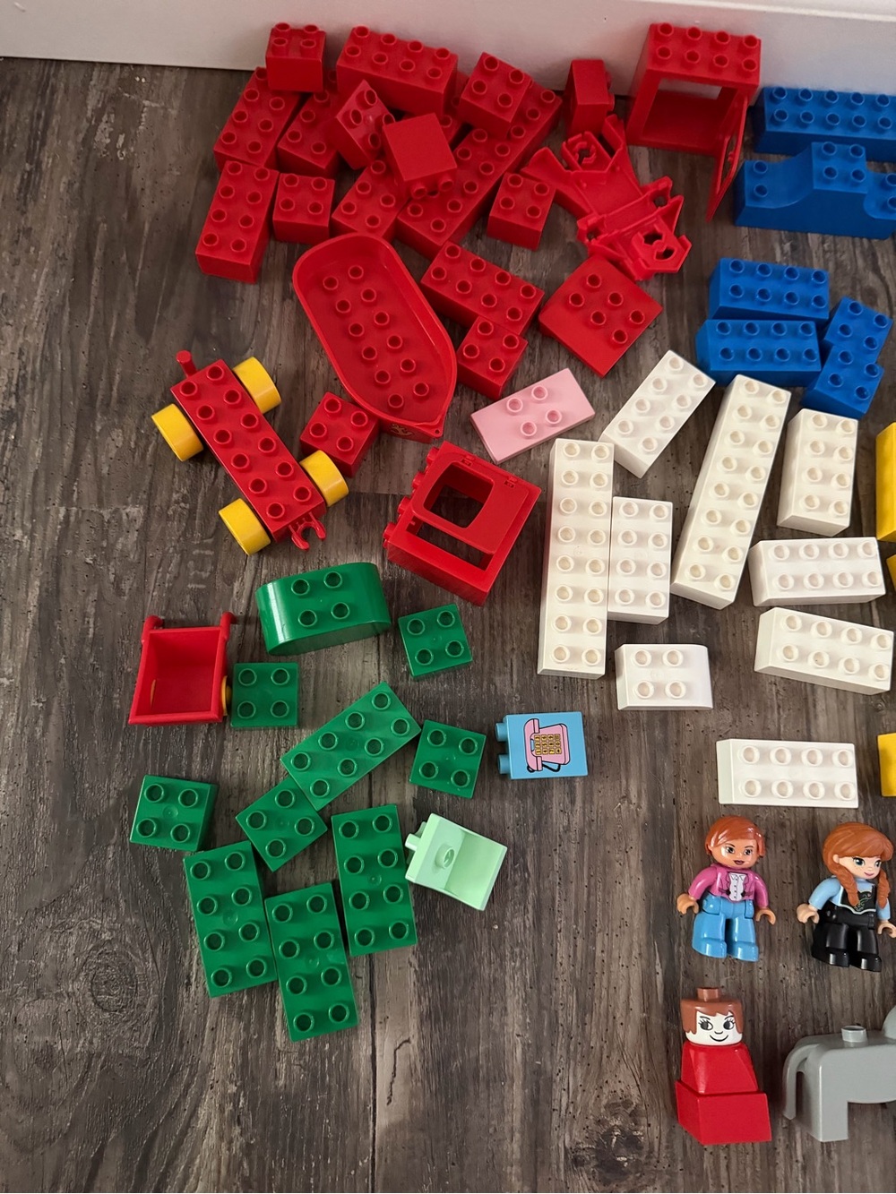 LEGO DUPLO: Boat Yard Building Set (2412) vintage and some other LEGO figures - Picture 6 of 10